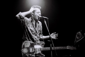 Joe Strummer (foto Masao Nakagami)